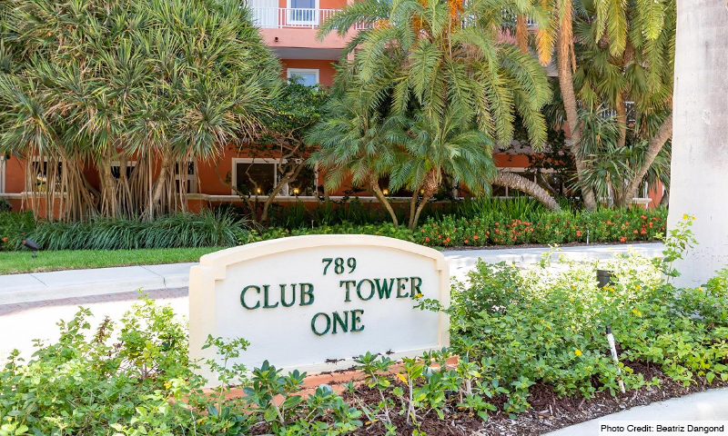 03-Ocean-Club-Club-Tower-I-Entrance