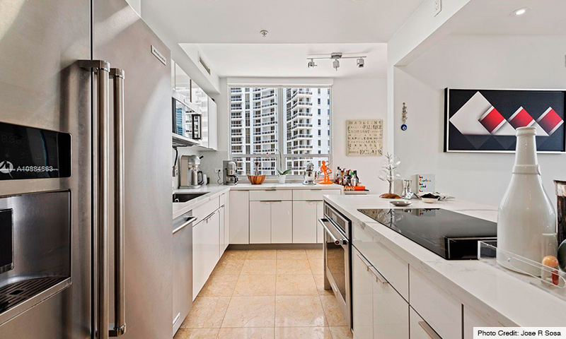 08-Courts-at-Brickell-Key-2021-Residence