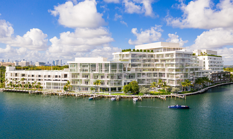 03-Ritz-Carlton-Miami-Beach-Building-2020