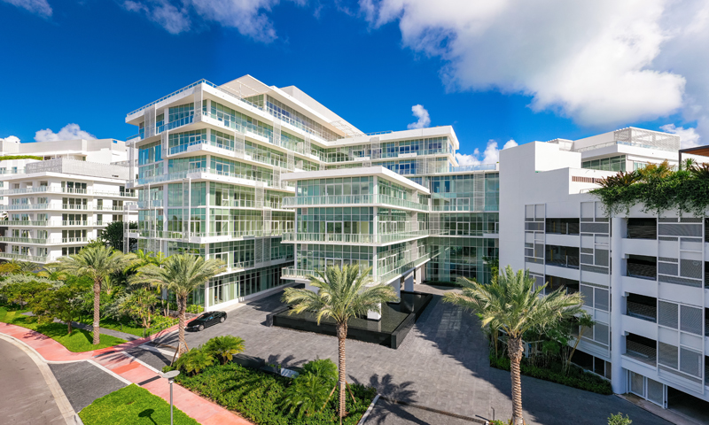 02-Ritz-Carlton-Miami-Beach-Building-2020