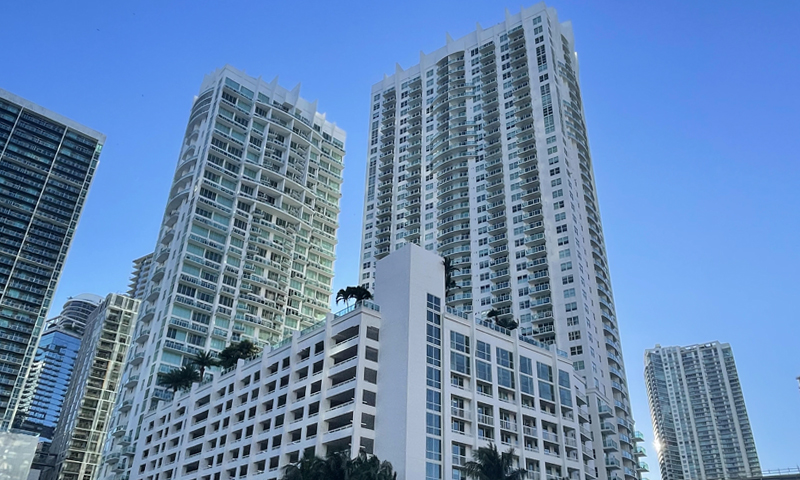 02-Brickell-on-the-River-Building-December-2021