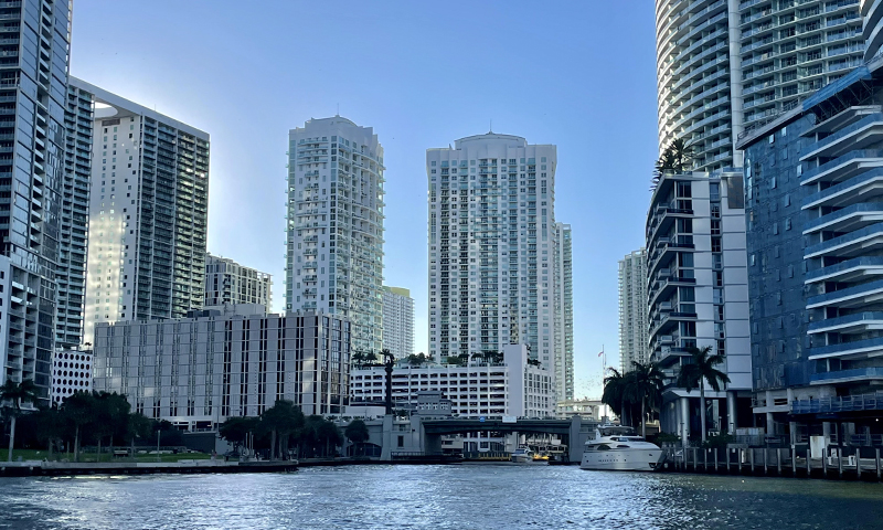03-Brickell-on-the-River-Building-December-2021